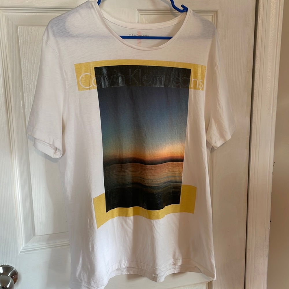 Calvin Klein T shirt